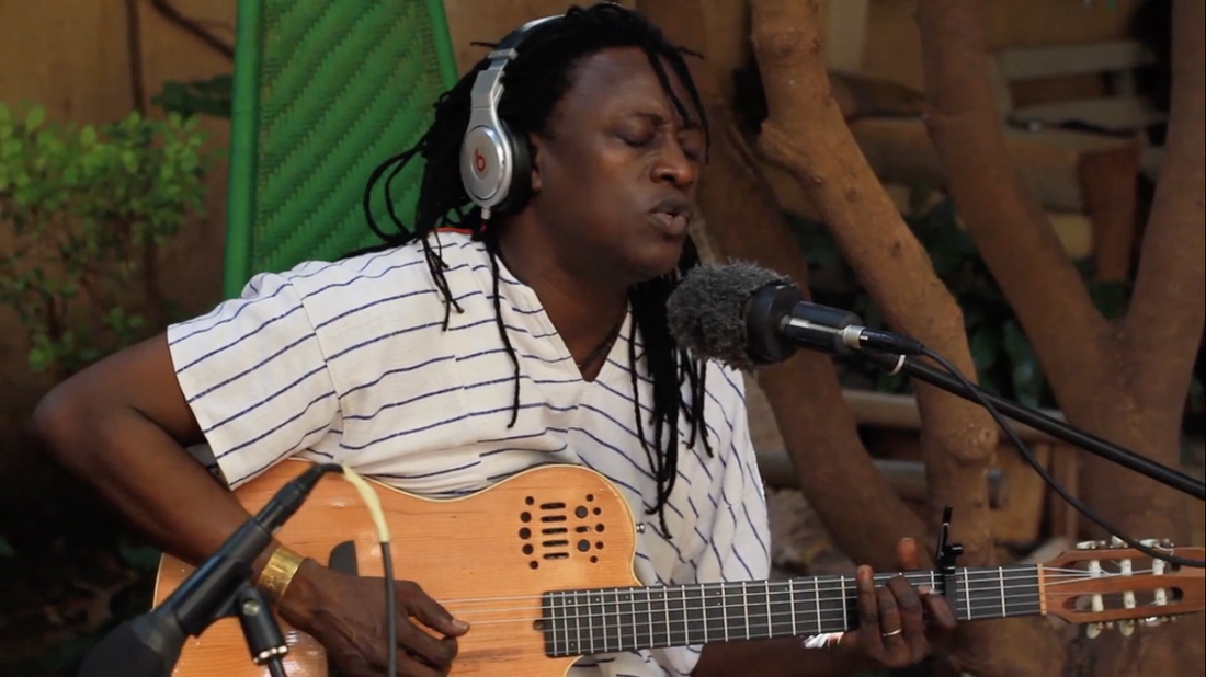 Baro | Habib Koité | Ao Vivo Outside (Exclusivo para Membros)