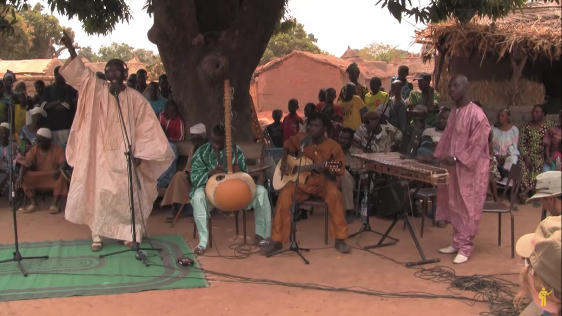 Dunya | Alou Sam e amigos | Live Outside