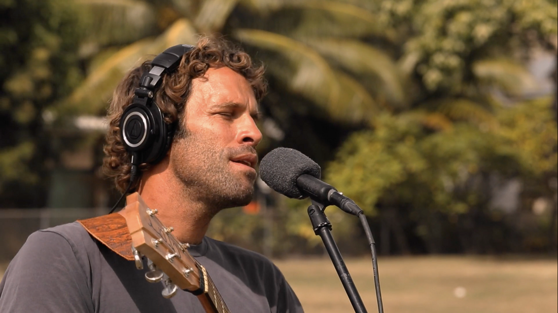 Por Trás da Música: "Natural Mystic/Just a Little Bit"