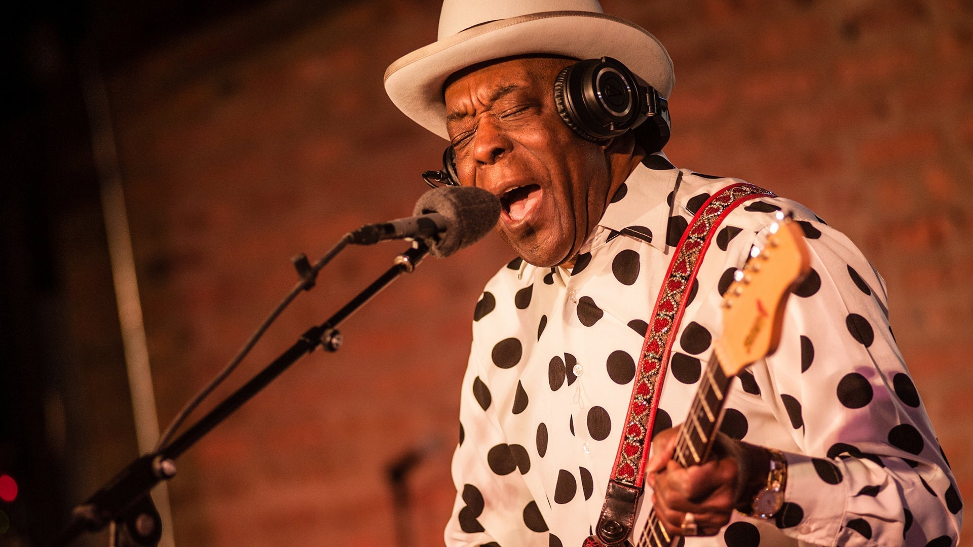 “Skin Deep” featuring Buddy Guy | Song Across The USA