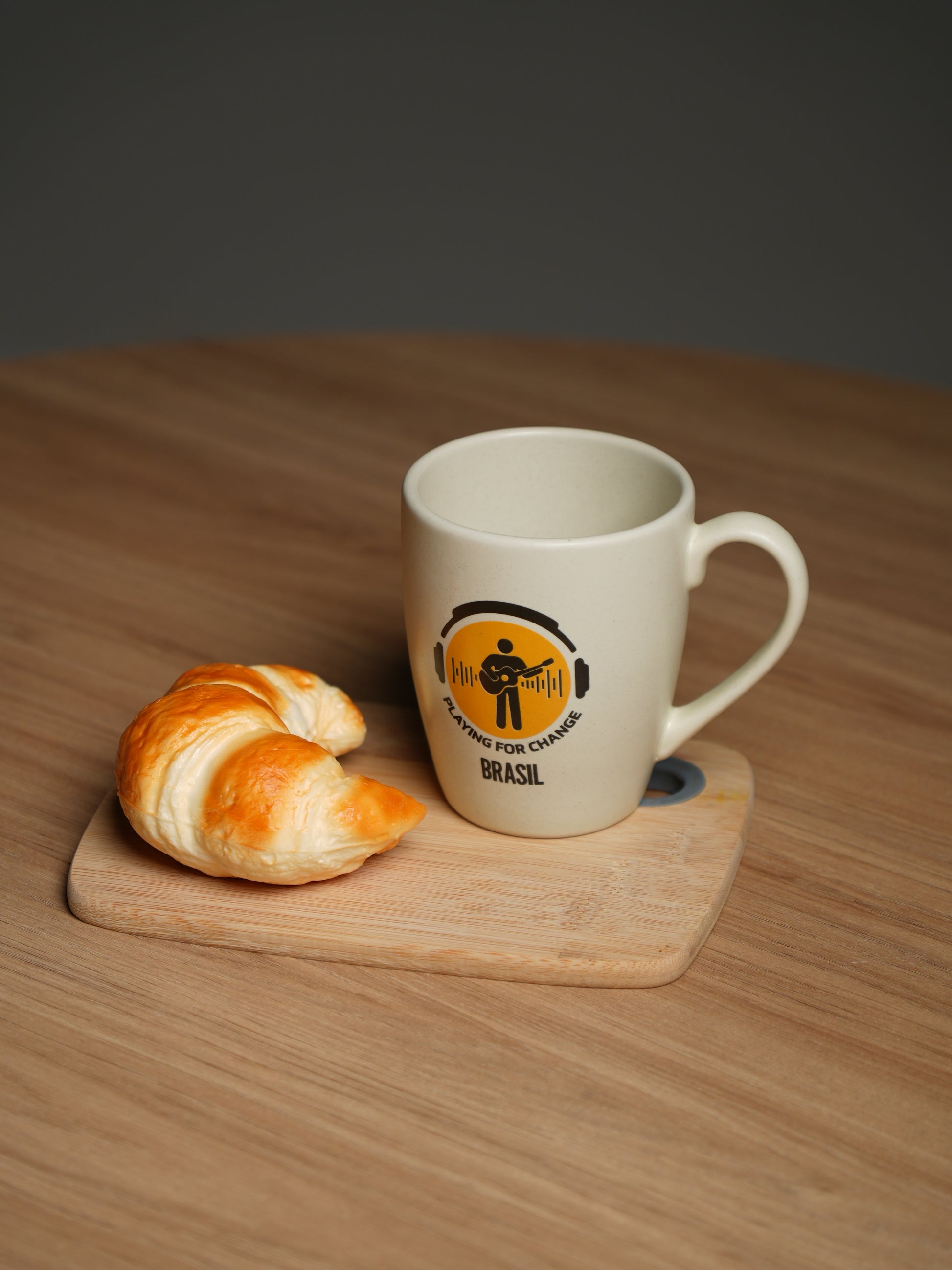 CANECA DE CERÂMICA PFC LOGO AMARELA MUSIC  414ML