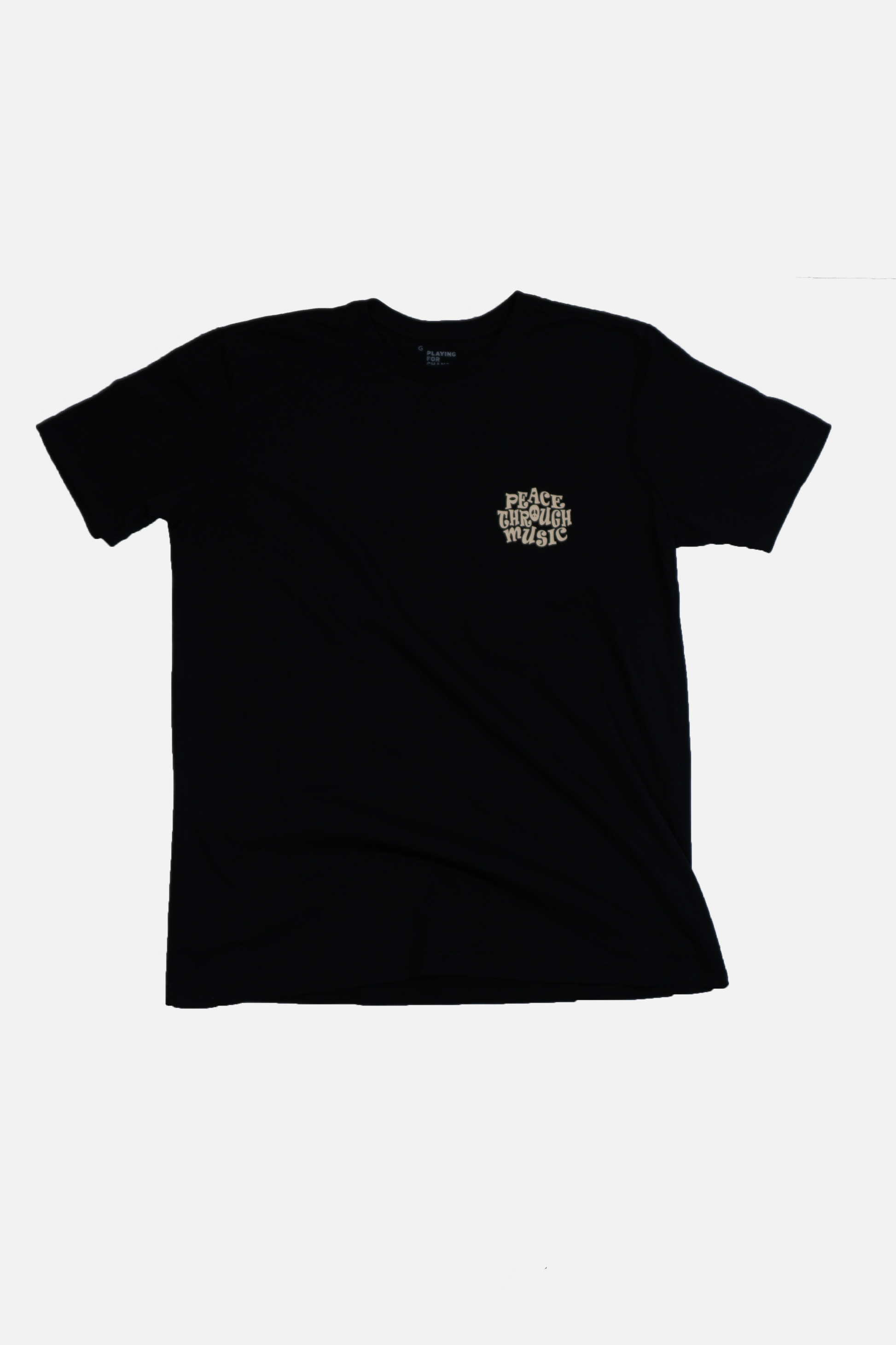 CAMISETA PEACE TROUGHT MUSIC PRETA