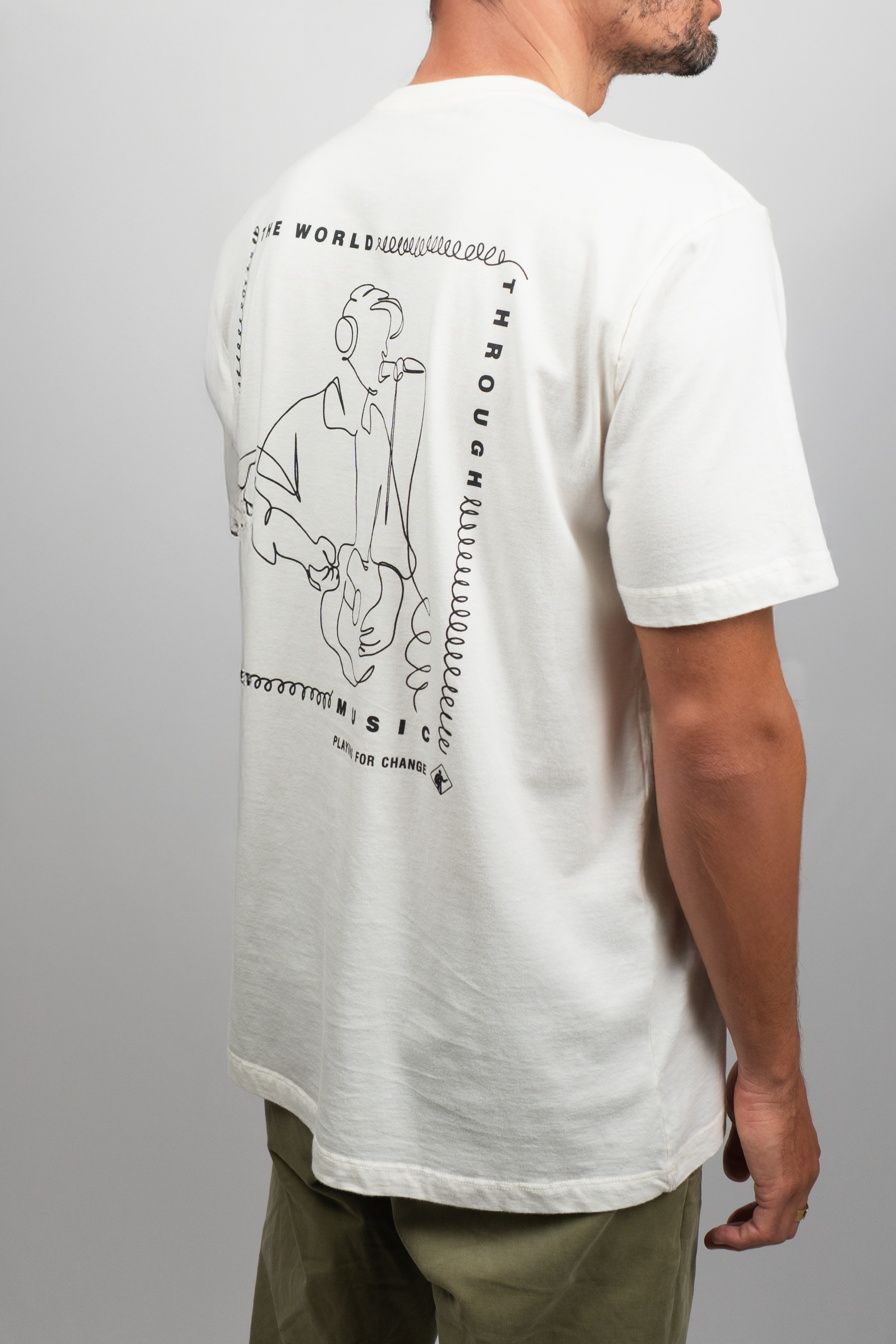 CAMISETA CONECTING DE WORLD OFF WHITE