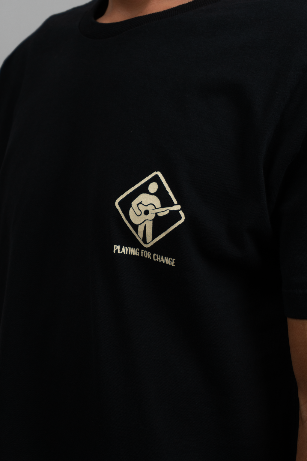 CAMISETA GUITAR MAN PRETA